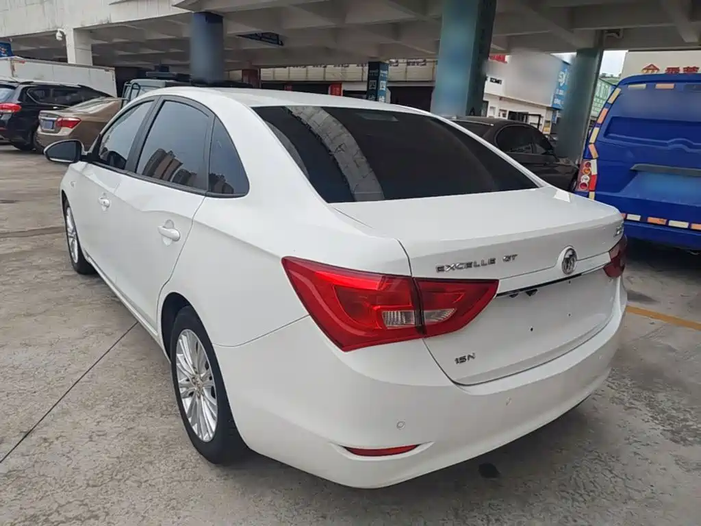 Buick Excelle — миниатюра 5