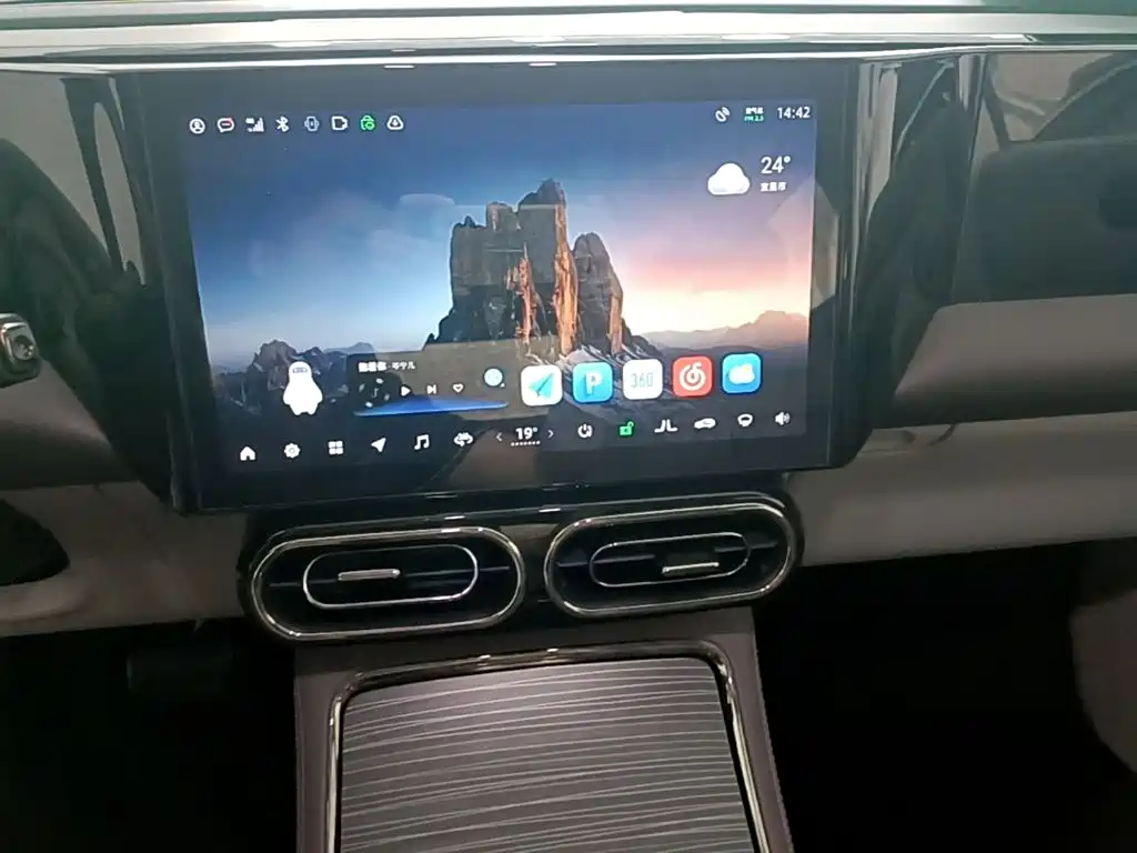 Leapmotor Leapmotor C11 — миниатюра 13