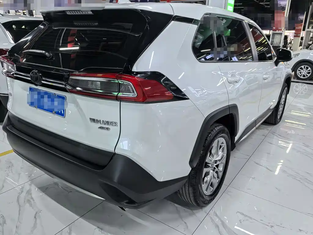 Toyota Wildlander 2021 2.0L CVT Luxury