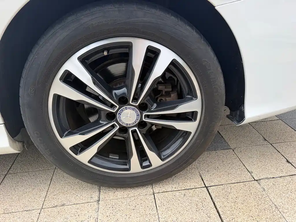 Mercedes-Benz C-Class — миниатюра 6