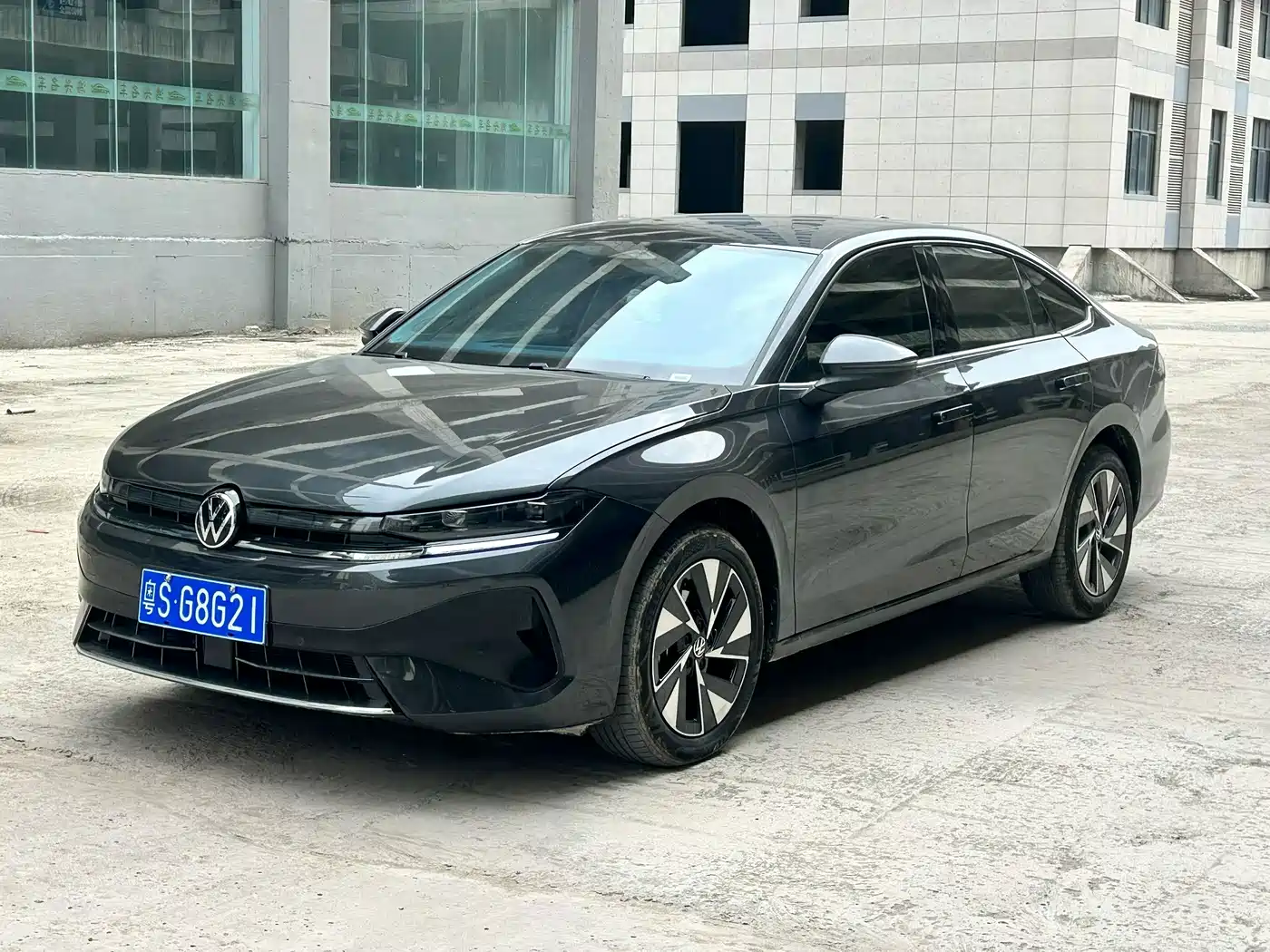 Volkswagen Sagitar 2026 Silver/gray из Китая