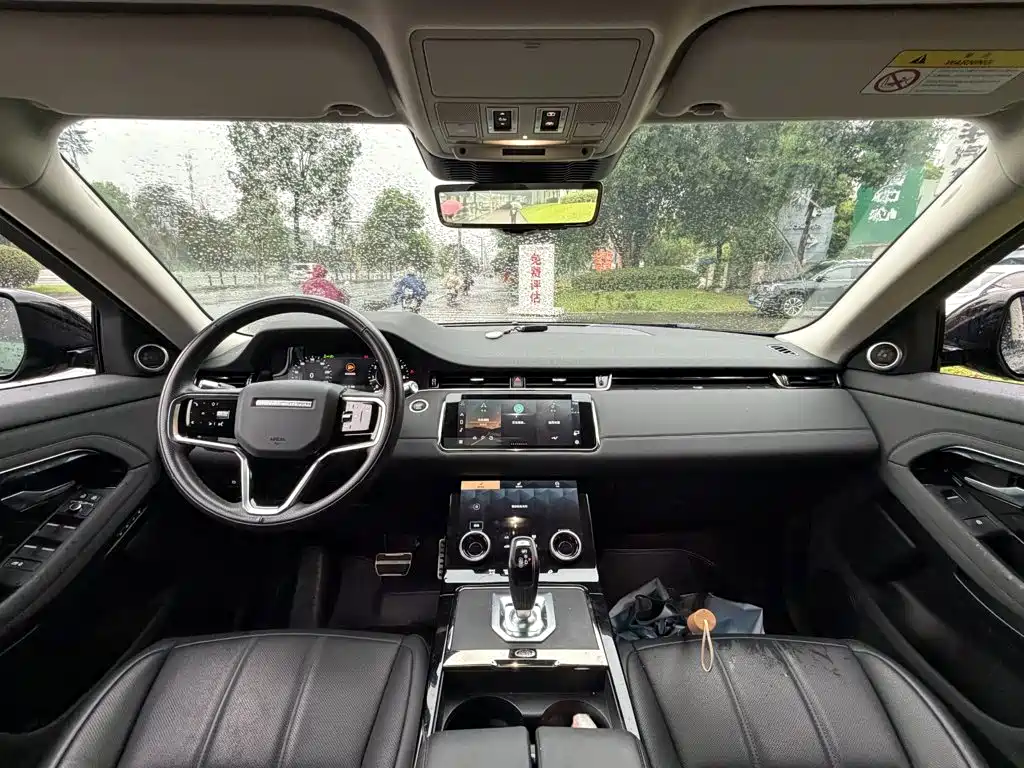 Land Rover Evoque — миниатюра 13