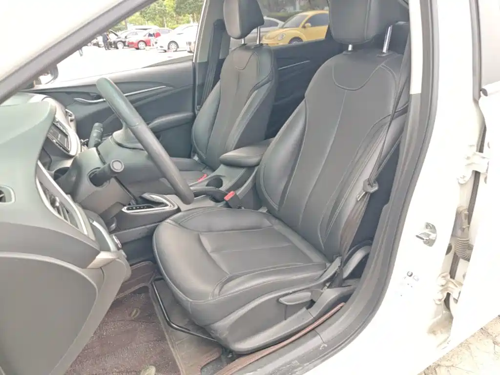 Buick Excelle — миниатюра 15