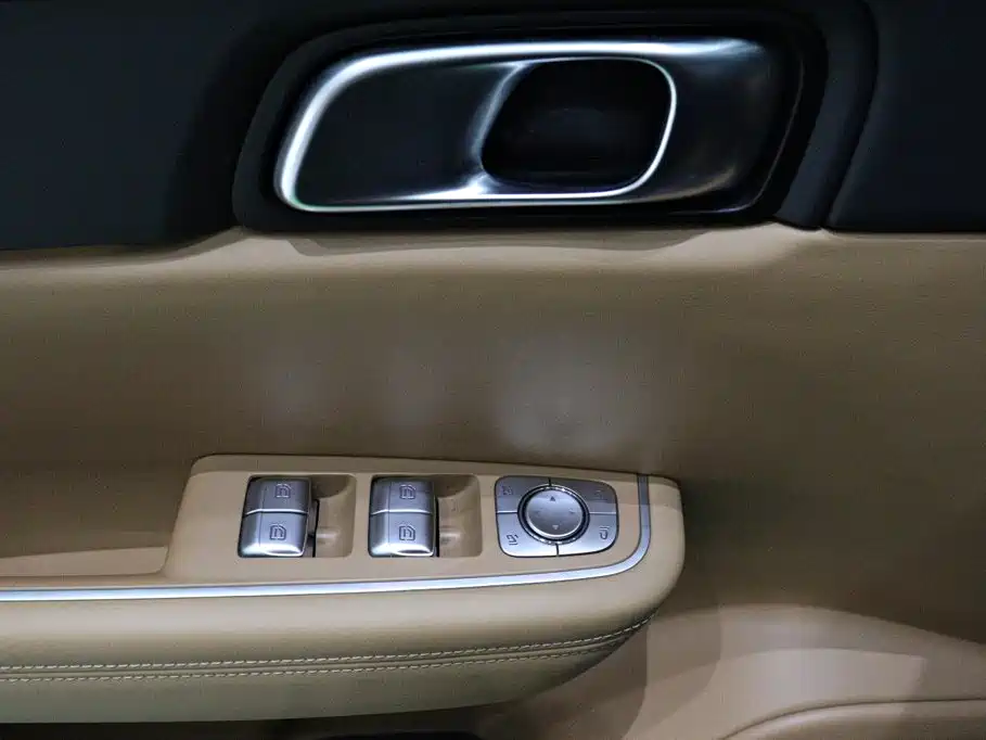 Li Auto Li ONE — миниатюра 20