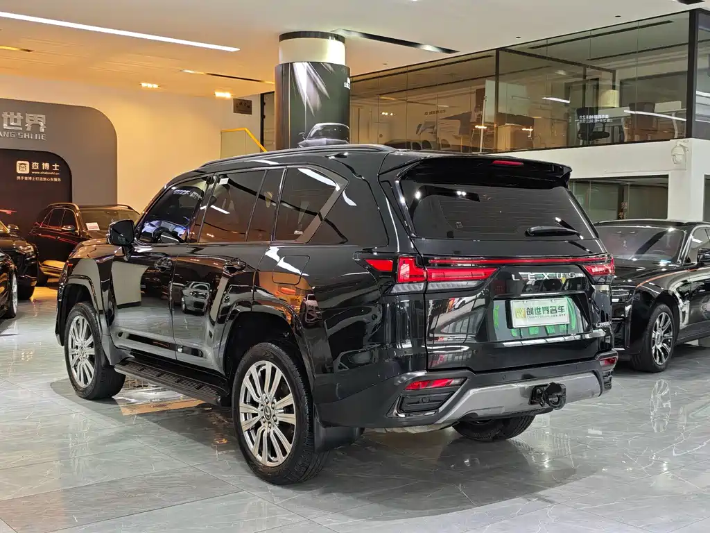 Lexus LX — миниатюра 4