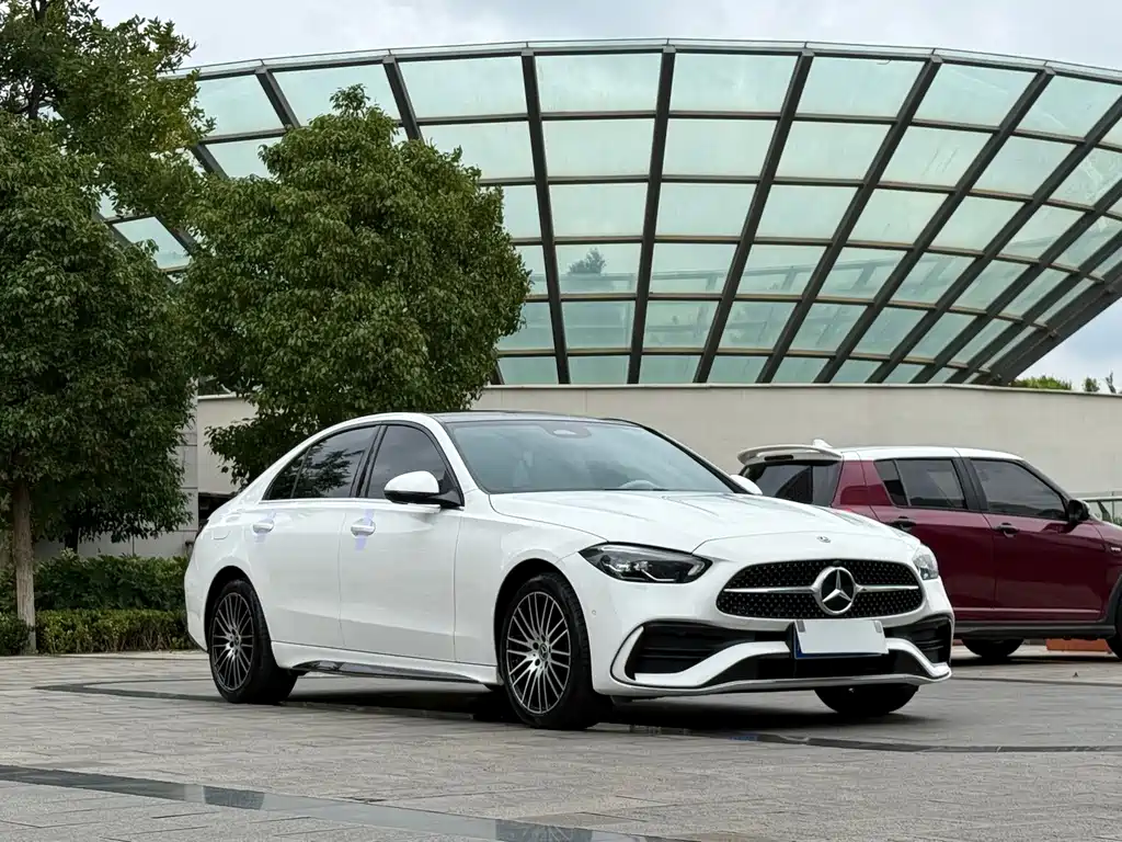 Mercedes-Benz C-Class — миниатюра 3