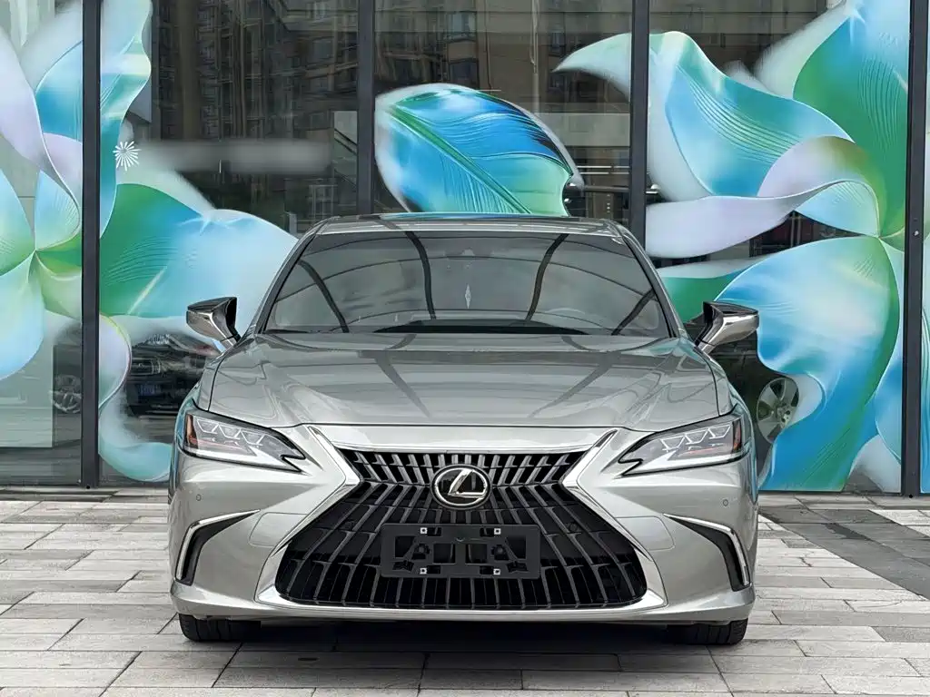 Lexus ES — миниатюра 6