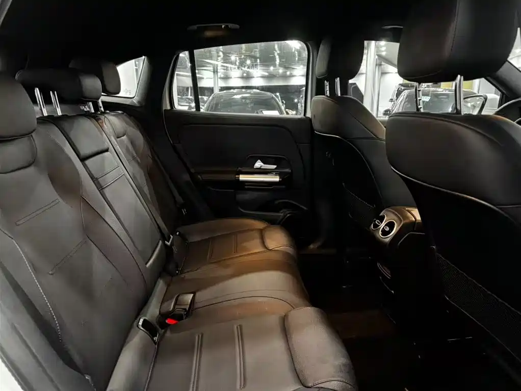 Mercedes-Benz GLA — миниатюра 16