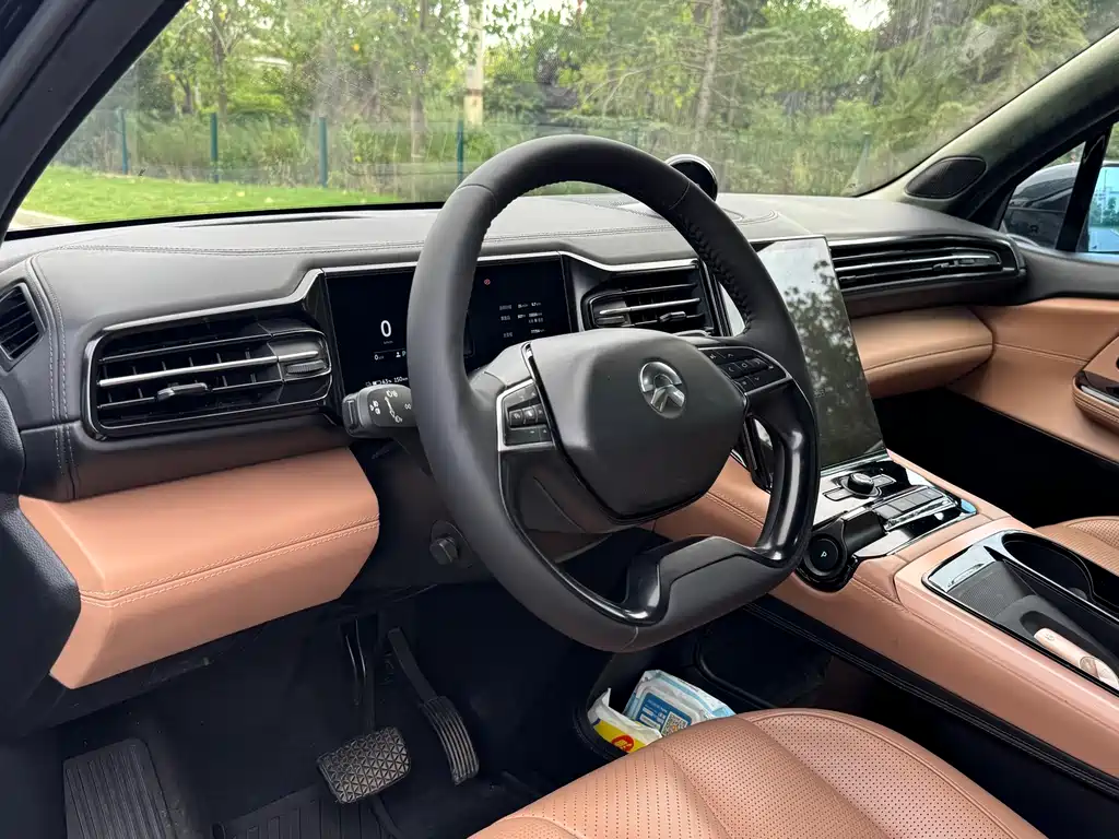 NIO ES8 — миниатюра 21