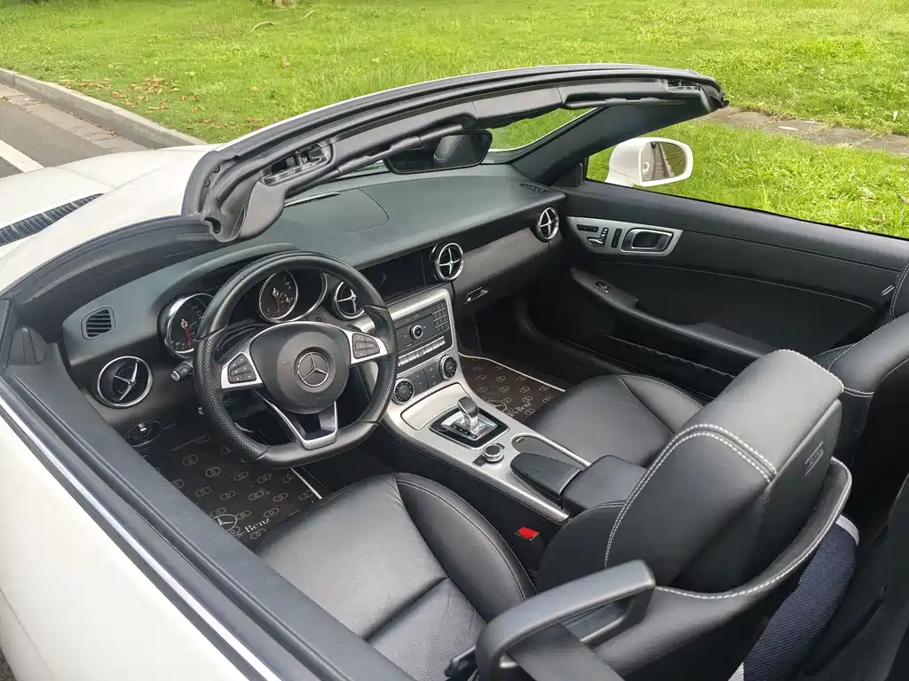 Mercedes-Benz SLC — миниатюра 8