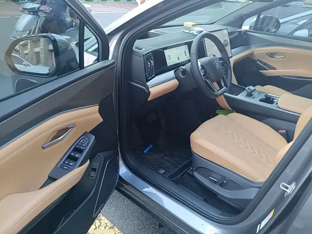 BYD L DM-i — миниатюра 16