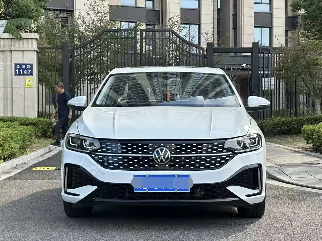 Volkswagen Lavida — миниатюра 2