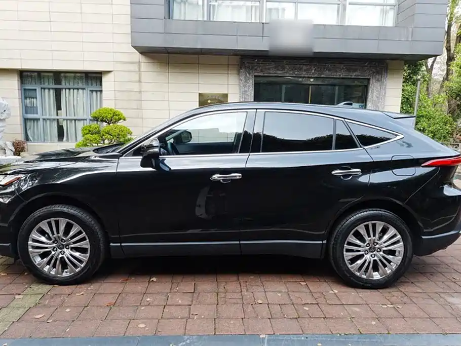 Toyota Harrier — миниатюра 10