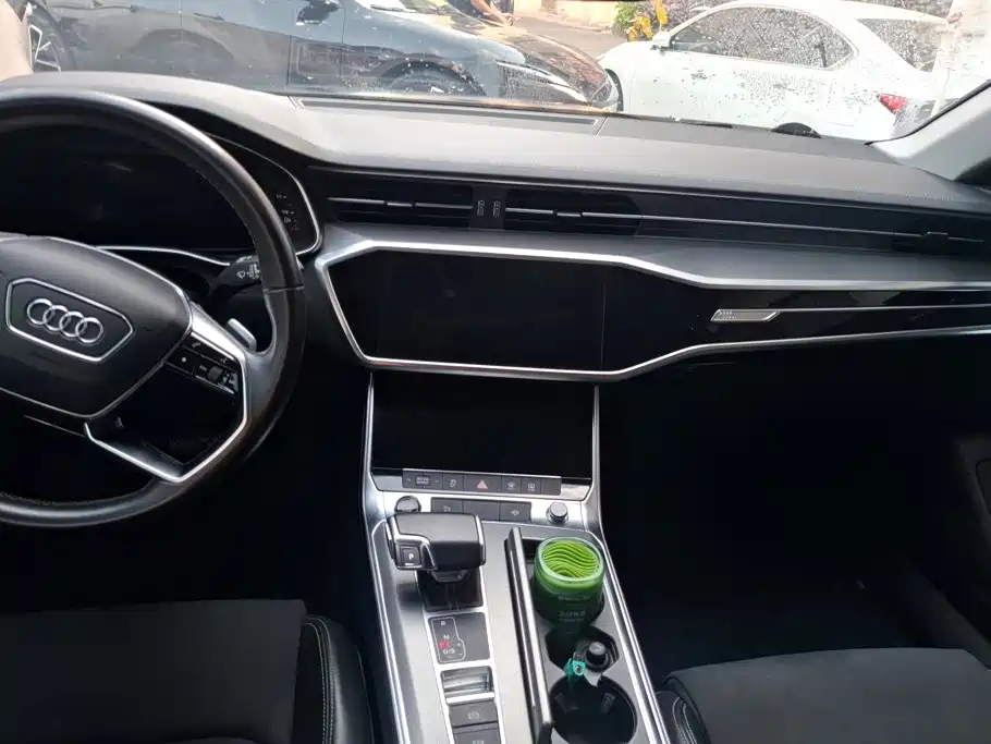 Audi A7L — миниатюра 13