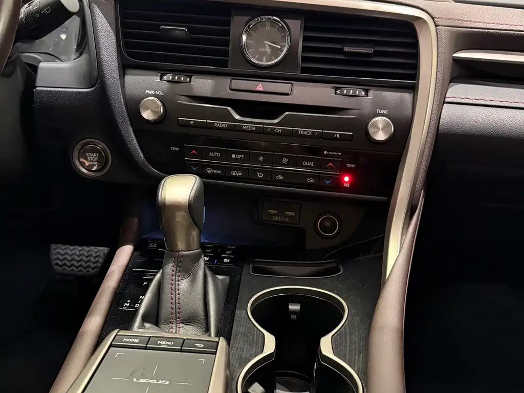 Lexus RX — миниатюра 11