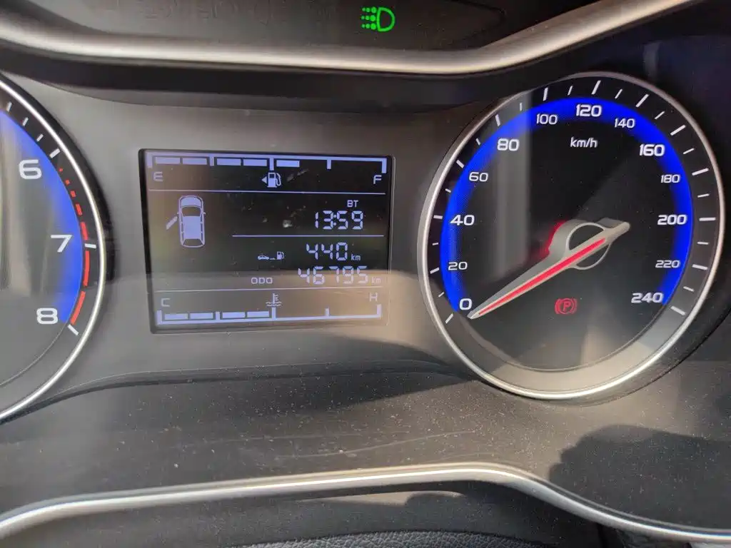 Geely Vision — миниатюра 8