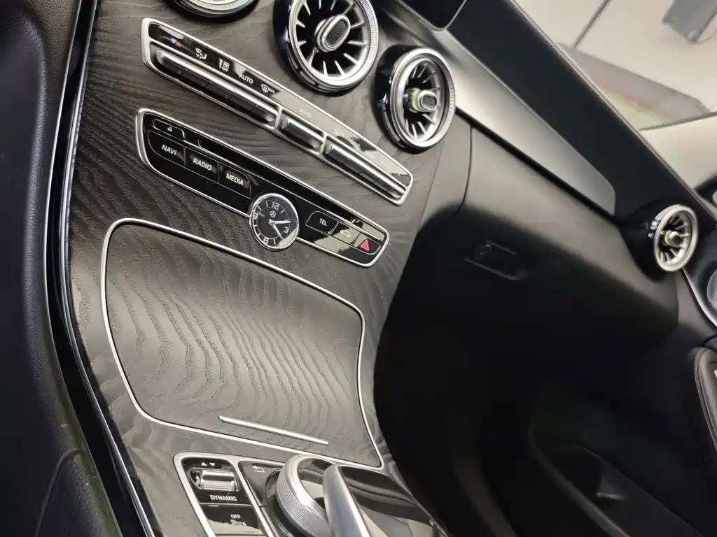 Mercedes-Benz C-Class — миниатюра 5