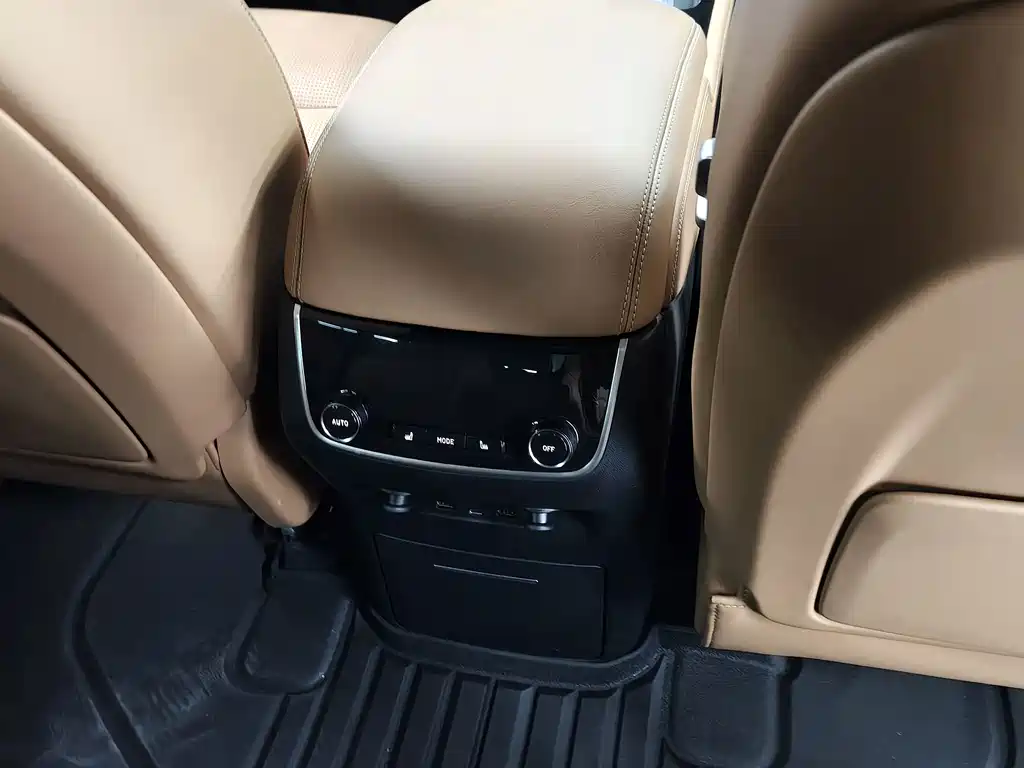 Li Auto Li ONE — миниатюра 7