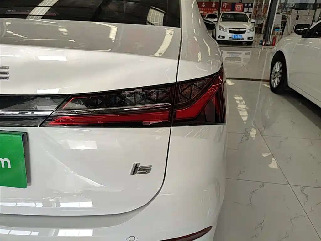 Roewe i5 2023 1.5L MT