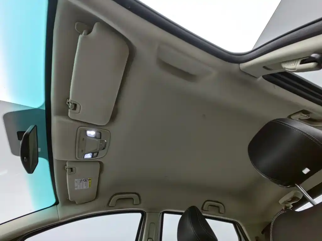 Geely Vision X3 — миниатюра 14
