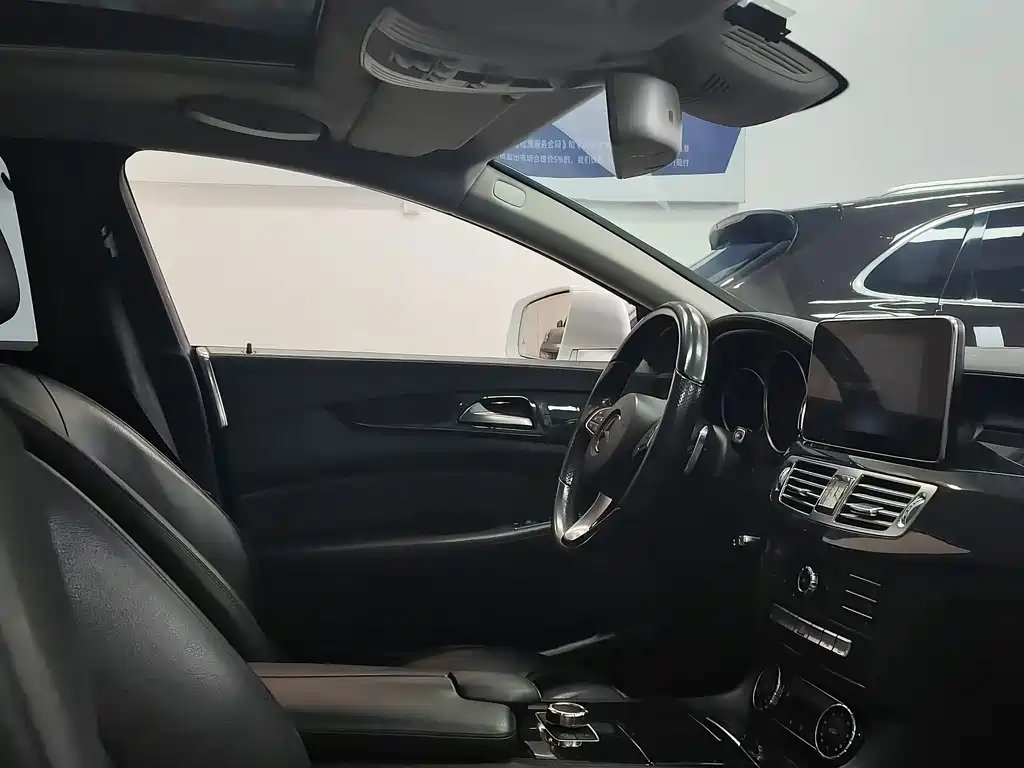 Mercedes-Benz CLS — миниатюра 13