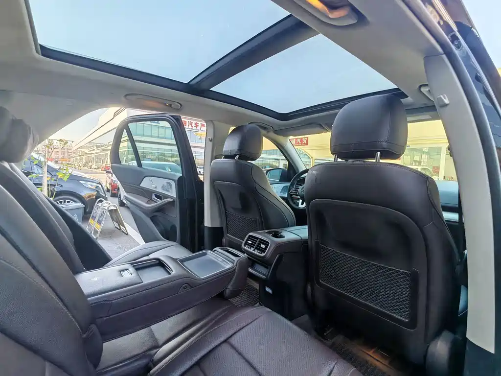 Mercedes-Benz GLE (Import) — миниатюра 17