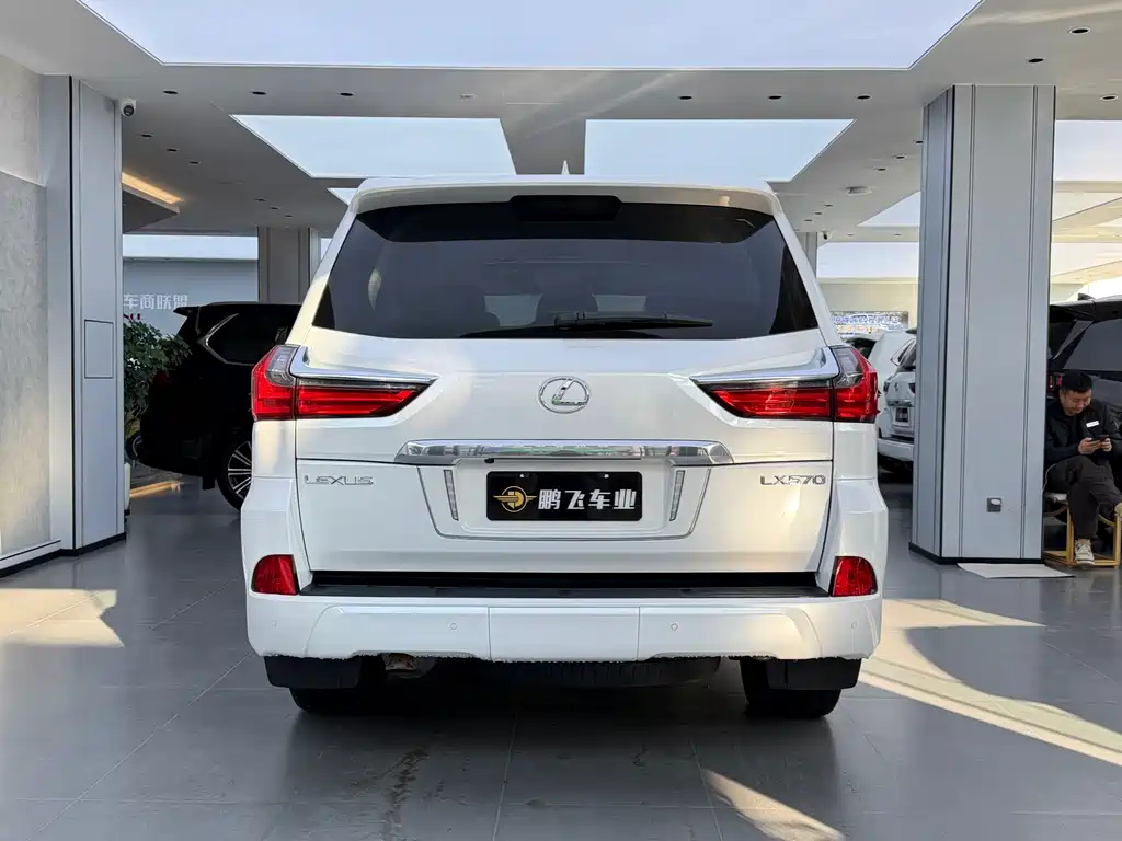 Lexus LX 2017 570 Luxury