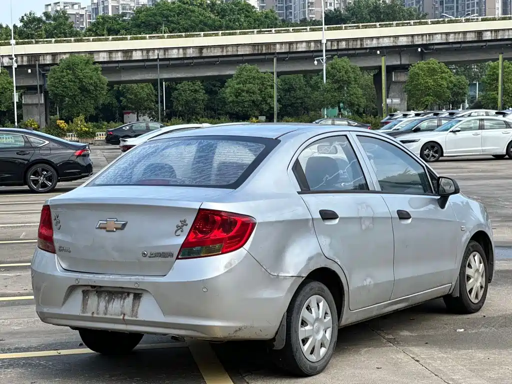 Chevrolet Sail — миниатюра 8