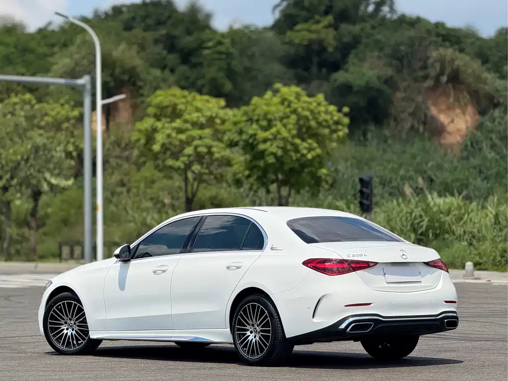 Mercedes-Benz C-Class — миниатюра 16