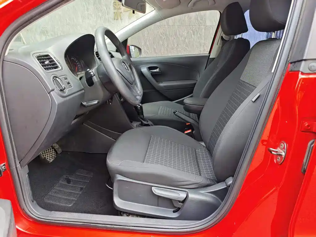 Volkswagen Polo — миниатюра 5
