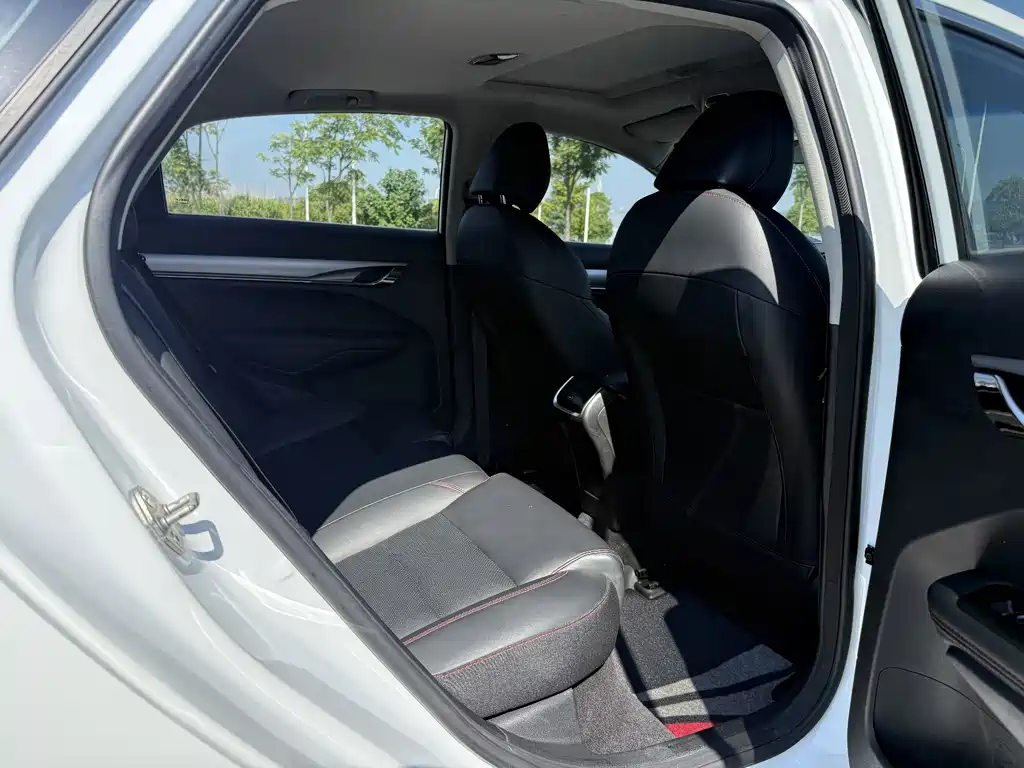 Geely Binrui — миниатюра 9
