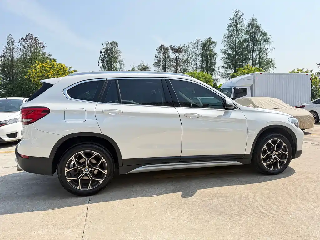 BMW X1 2022 sDrive20Li Premium
