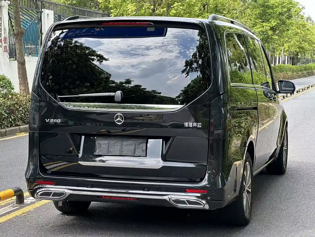 Mercedes-Benz V-Class — миниатюра 7