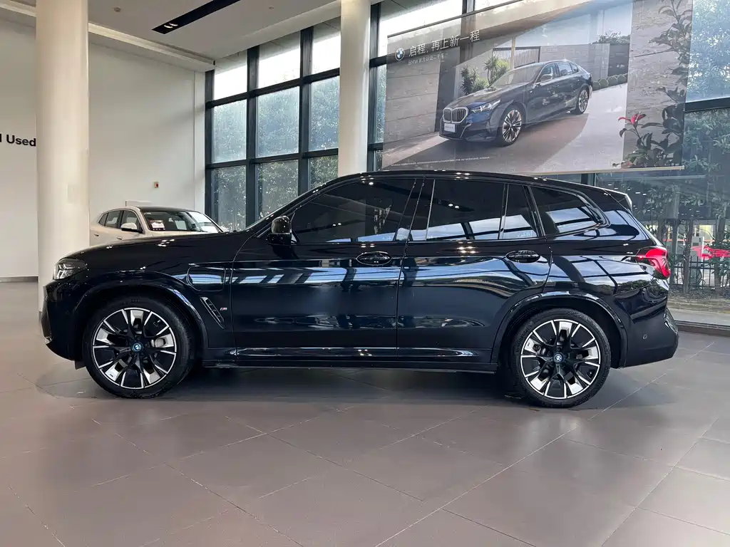 BMW iX3 — миниатюра 3