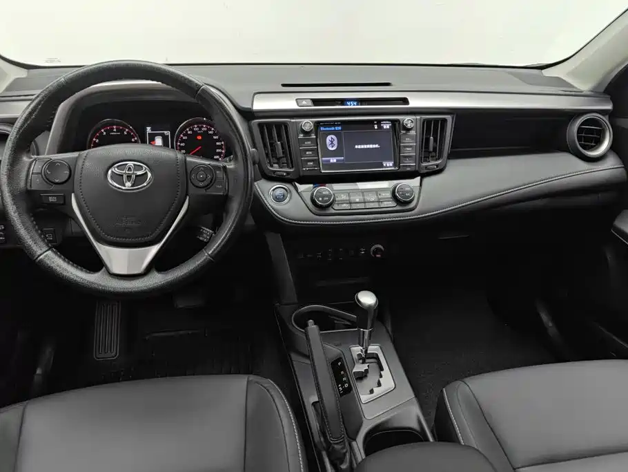 Toyota RAV4 — миниатюра 12