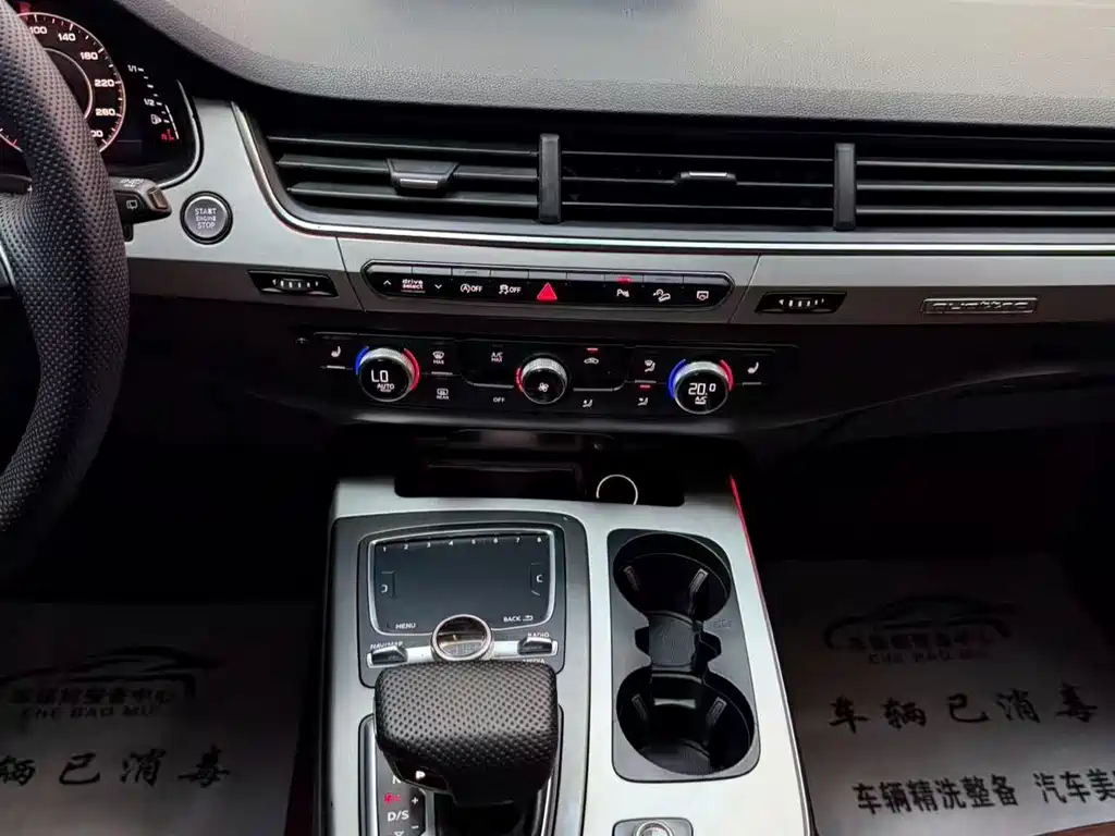 Audi Q7 — миниатюра 13