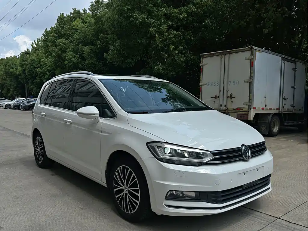 Volkswagen Touran — миниатюра 3