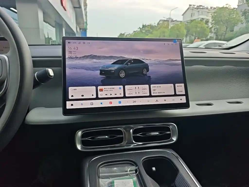 Leapmotor Leapmotor B01 — миниатюра 13
