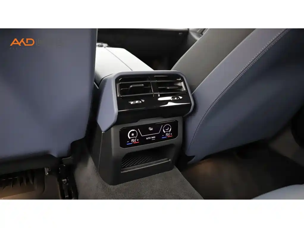BMW 5 Series — миниатюра 9