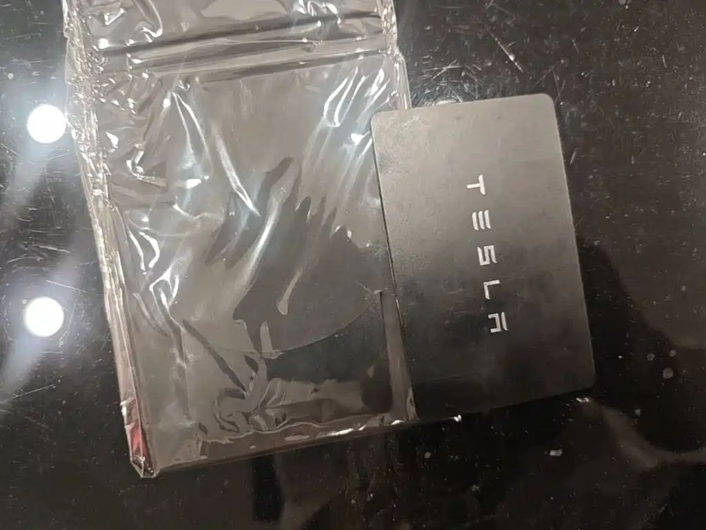 Tesla Model 3 — миниатюра 9