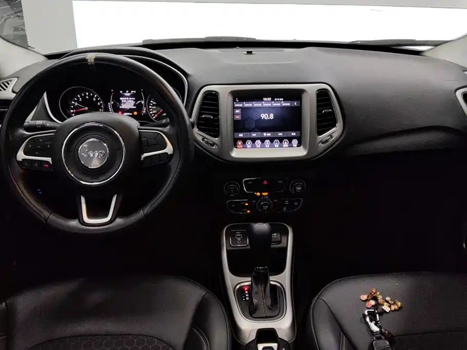 Jeep Compass — миниатюра 12