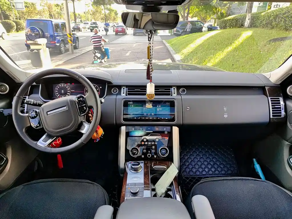 Land Rover Range Rover — миниатюра 10