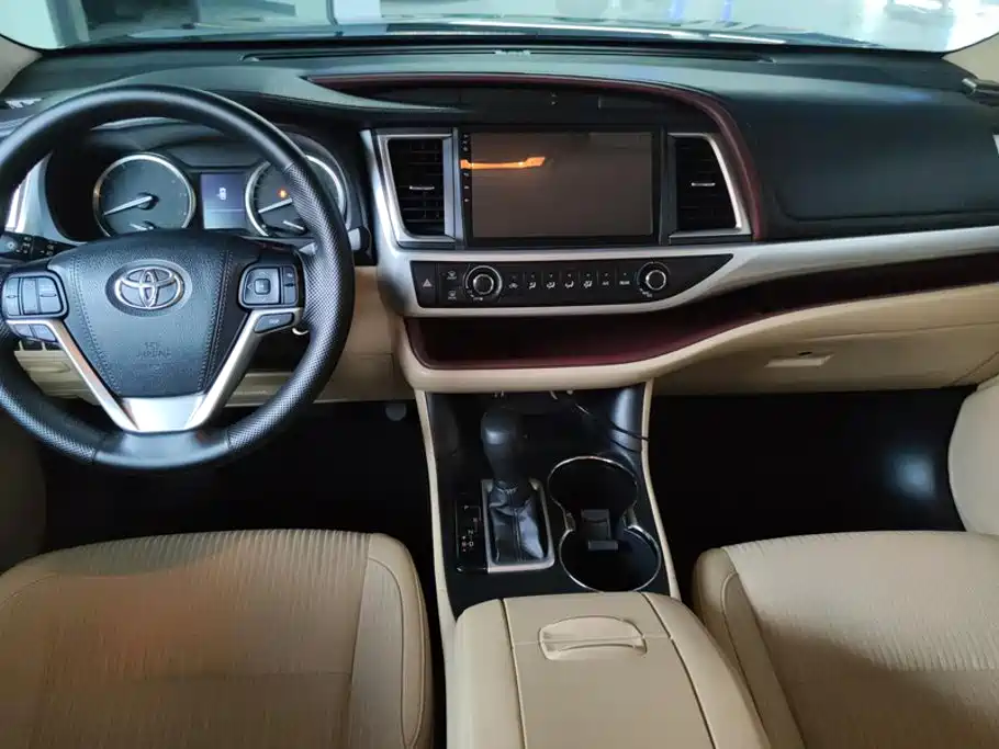 Toyota Highlander — миниатюра 12