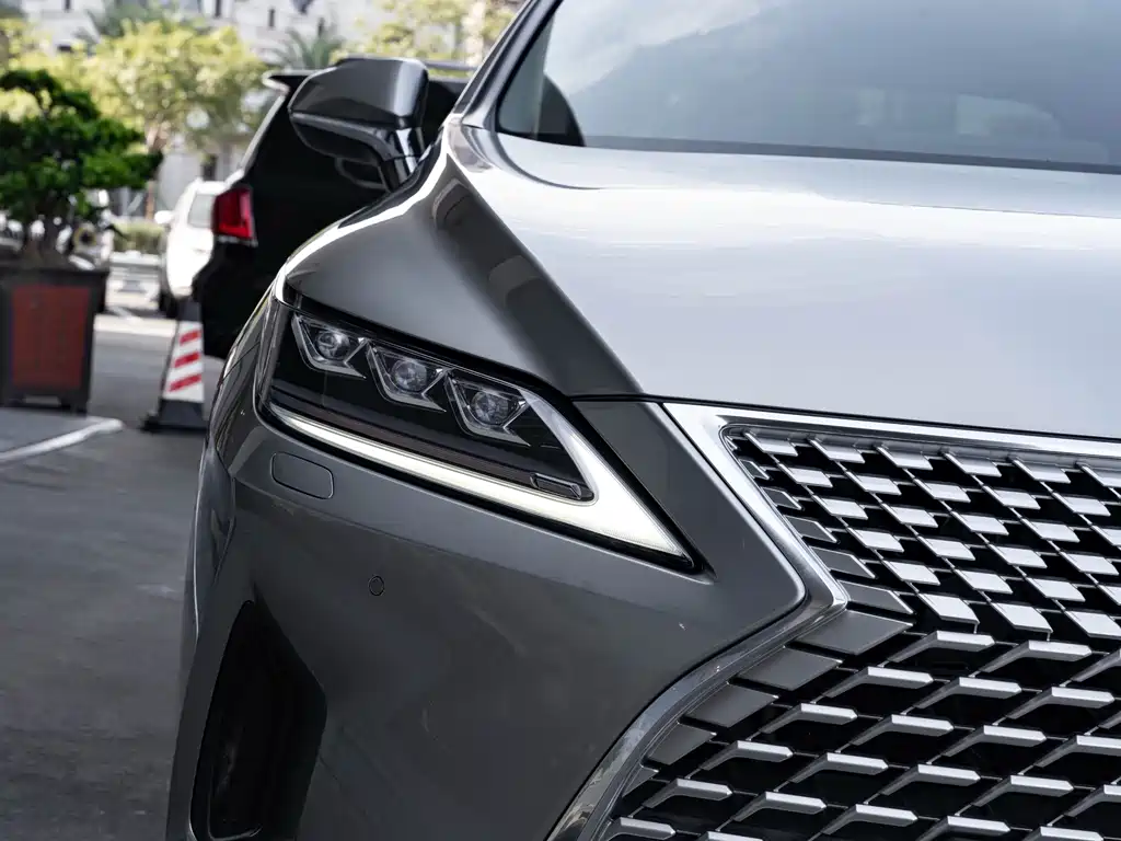 Lexus RX — миниатюра 6