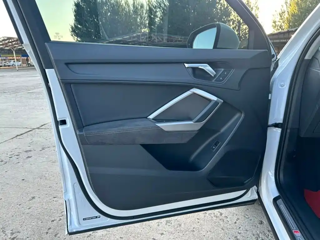 Audi Q3 — миниатюра 9