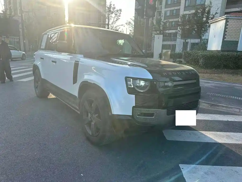 Land Rover Defender — миниатюра 2