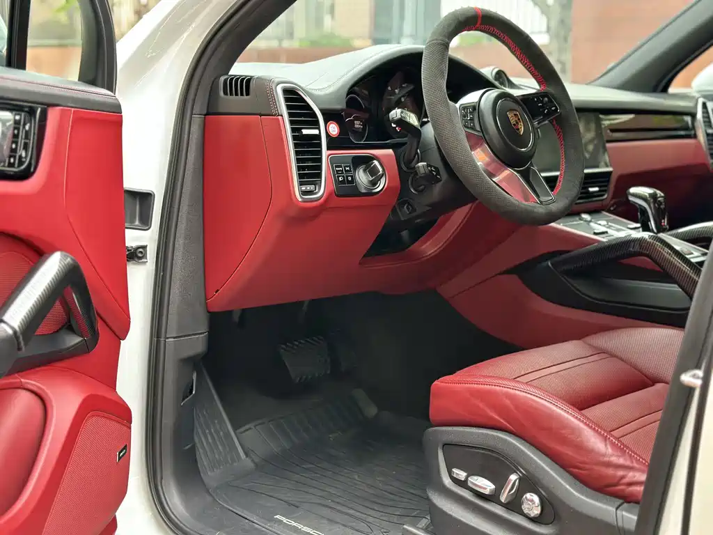 Porsche Cayenne — миниатюра 4