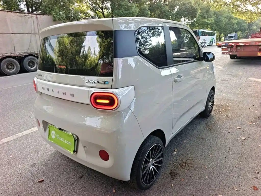 Wuling MINIEV — миниатюра 7