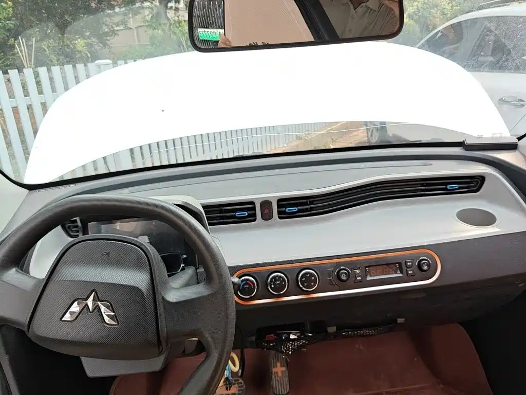 Wuling MINIEV — миниатюра 13