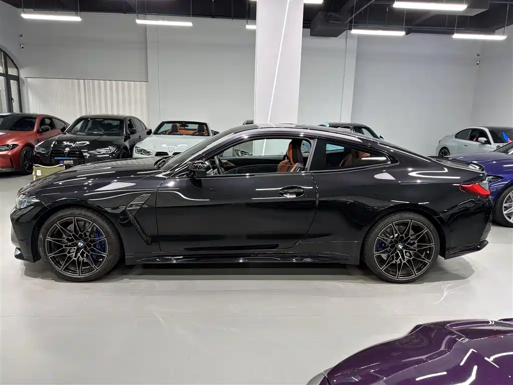 BMW M4 — миниатюра 3